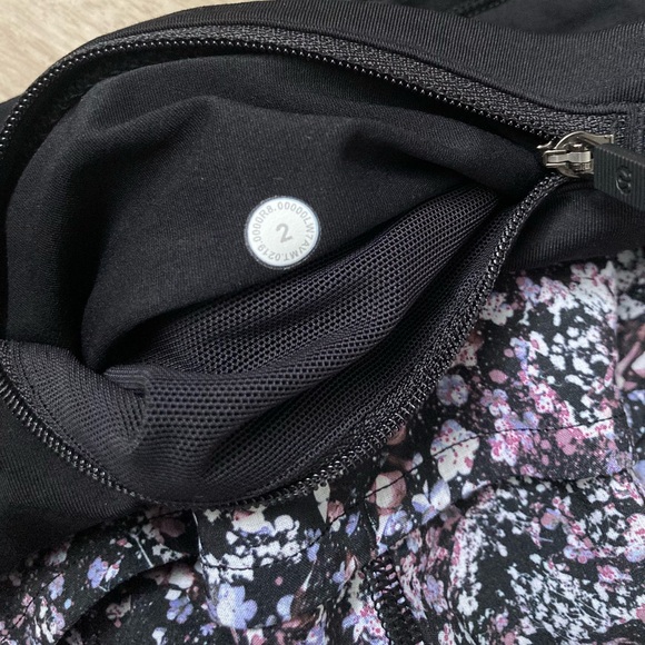 [Lululemon] Speed Short Floral Spritz Multi 2 - Picture 9 of 9